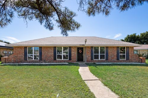 722 Worcester Lane, Garland, TX, 75040 | Card Image