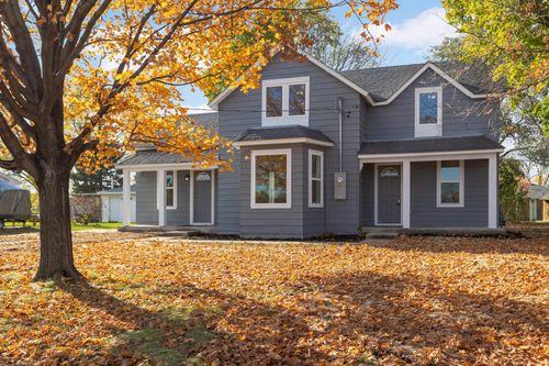 240 S Eagle St, Belle Plaine, MN, 56011-1504 | Card Image