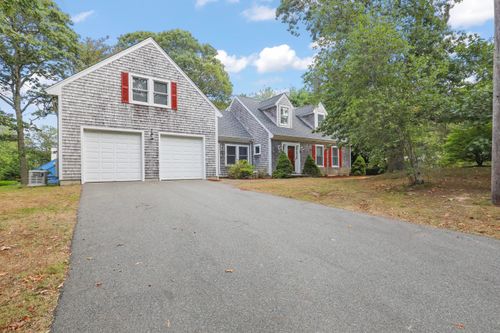 2 Tricia Rd, North Falmouth, MA, 02556-2708 | Card Image