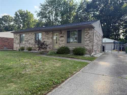 41617 Clayton St, Clinton Twp, MI, 48038-1831 | Card Image