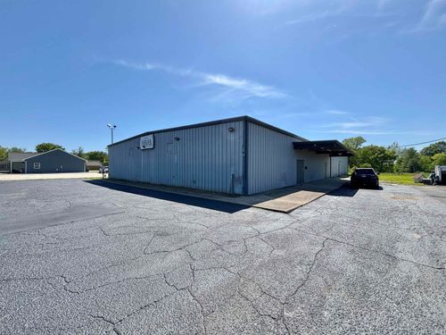 168 13th St Nw, Linton, IN, 47441-5675 | Card Image