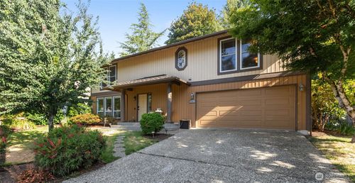 17516 Ne 138th St, Redmond, WA, 98052-2184 | Card Image