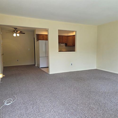 apt-7-20 Laurel Ave, East Islip, NY, 11730-2121 | Card Image