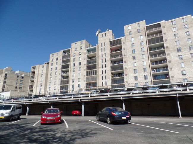 APT-209E - 2120 Greentree Rd, Condo with 2 bedrooms, 2 bathrooms and null parking in Pittsburgh PA | Image 24