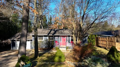 10168 Edmonds Blvd, Grand Bend, ON, N0M1T0 | Card Image