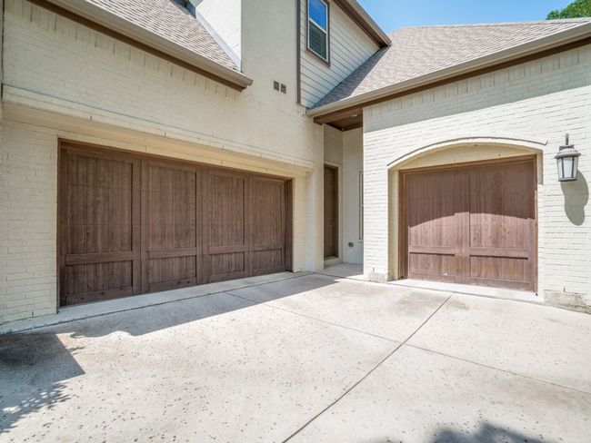 Garage with driveway | Image 21
