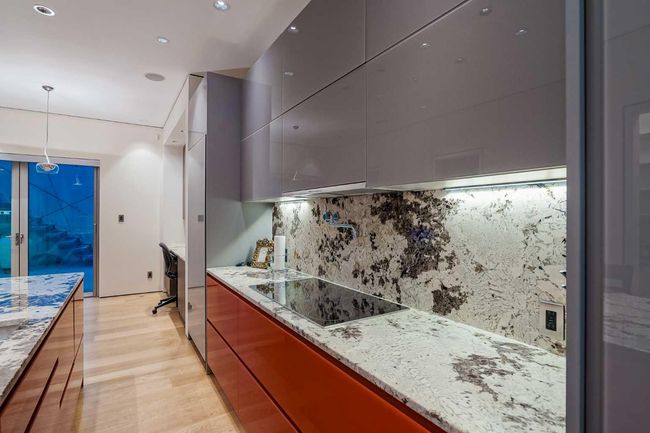 2906 Marquette St Sw, House other with 4 bedrooms, 6 bathrooms and 6 parking in Calgary AB | Image 13