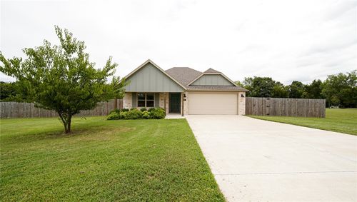 8 Mcdole Ln, Bella Vista, AR, 72715-5075 | Card Image