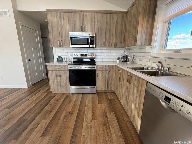 337 Railway Ave, House other with 3 bedrooms, 1 bathrooms and 6 parking in Broderick SK | Image 8
