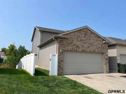 1247 Turtle Creek Rd, Lincoln, NE, 68521-4247 | Card Image