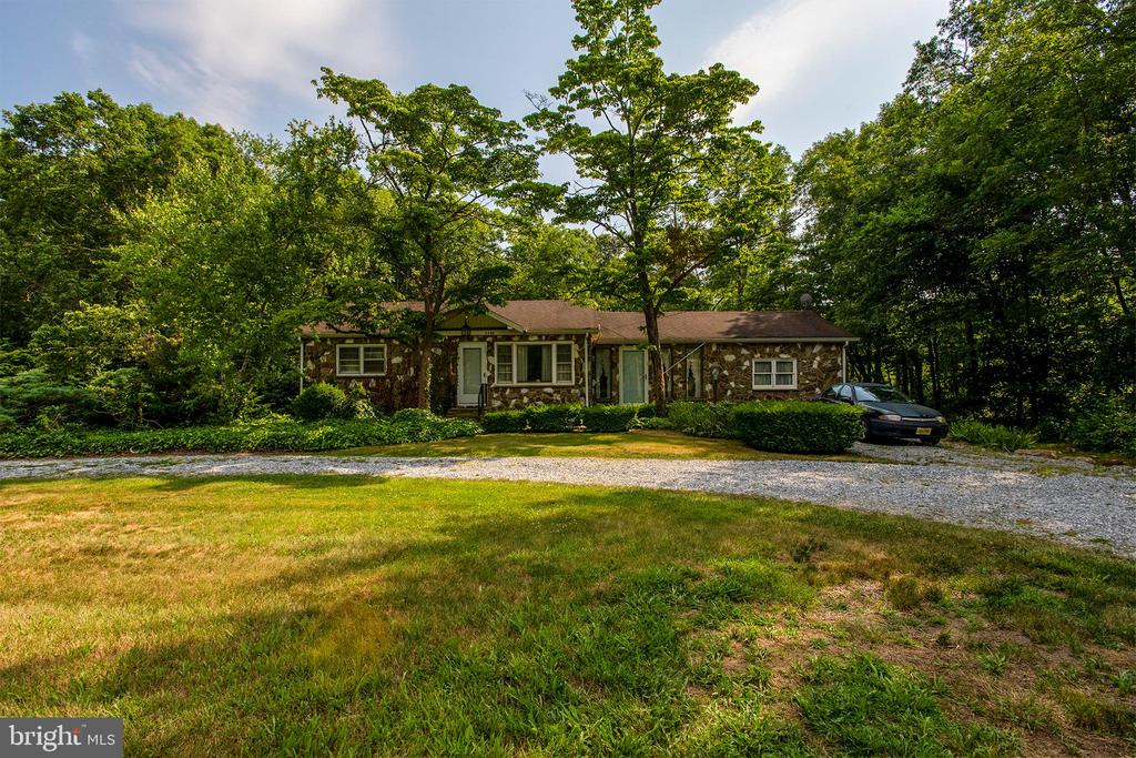 Sherman Ave, Vineland, NJ 08361