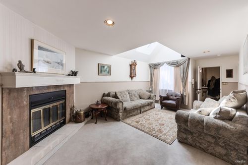 2141 W 47th Ave, Vancouver, BC, V6M2M6 | Card Image