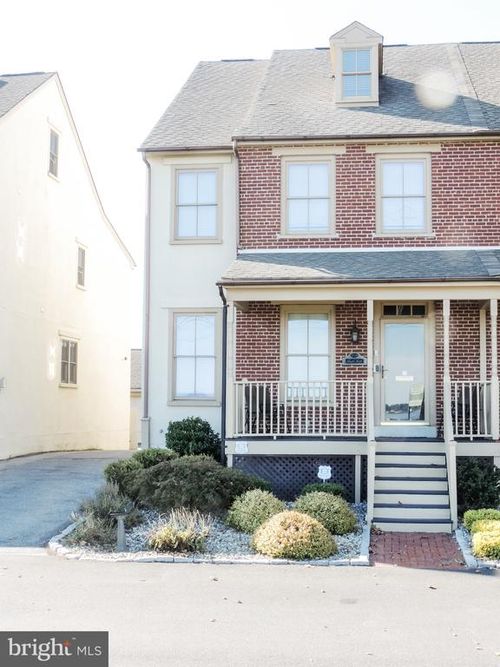 258 E 2nd St, Historic New Castle, DE, 19720-3602 | Card Image