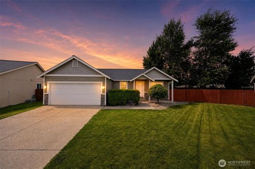 111 W W Courtney Ct, Ellensburg, WA, 98926-3085 | Card Image