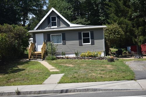 1 Greenwood Pl, Gardner, MA, 01440-2868 | Card Image