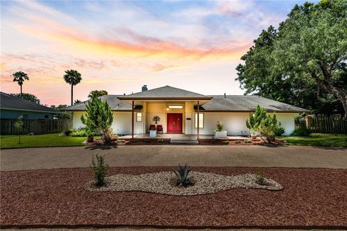 1904 Helen St, Alice, TX, 78332-4152 | Card Image