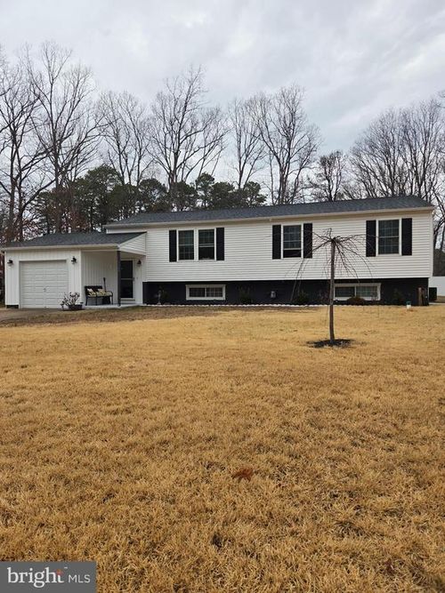 2 Villa Cir, BERLIN, NJ, 08009-9628 | Card Image