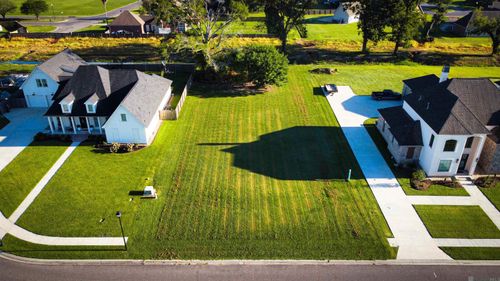 2218 Silverstone Ave, Port Allen, LA, 70767-3322 | Card Image