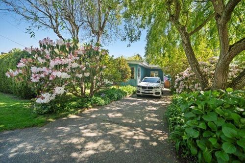 1056 Stevens St, White Rock, BC, V4B4X7 | Card Image