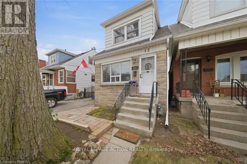 13 Devonport St, Hamilton, ON, L8R3C5 | Card Image