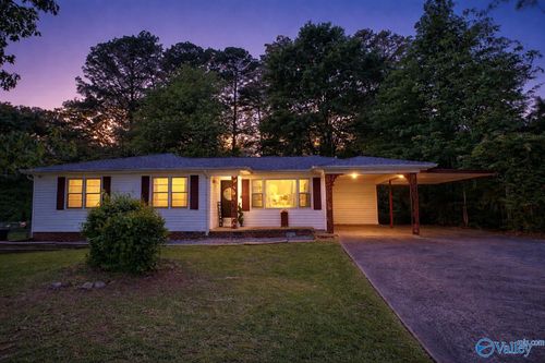 1641 Arrowhead Dr, Gadsden, AL, 35903-3613 | Card Image