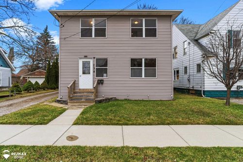 738 W Atherton Rd, Flint, MI, 48507-2409 | Card Image