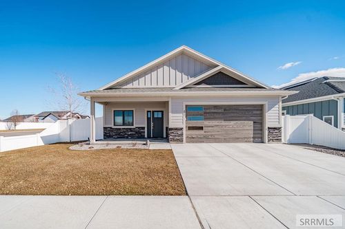 377 Glade Loop, Idaho Falls, ID, 83404-1272 | Card Image