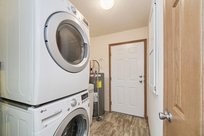 Stacked washer and dryer included | Image 29