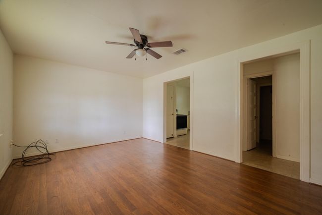 1005 Center St, House other with 3 bedrooms, 2 bathrooms and null parking in Wharton TX | Image 6