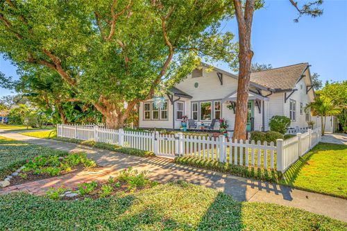 1101 Granada St, CLEARWATER, FL, 33755-1037 | Card Image