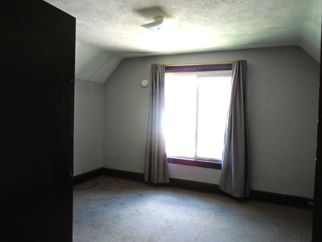 Bedroom 1 upper | Image 16