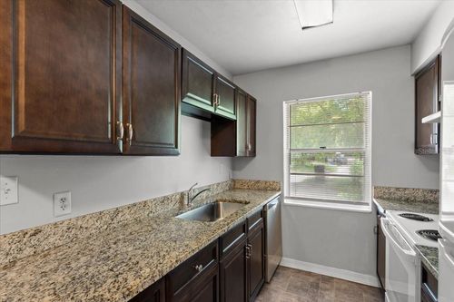 1816 70th Ter, GAINESVILLE, FL, 32607-5303 | Card Image