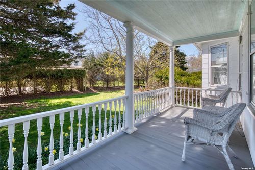 12115 Main Rd, East Marion, NY, 11939-1571 | Card Image