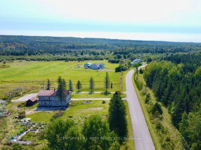 253 Craig Sideroad, Home with 6 bedrooms, 4 bathrooms and 8 parking in Oro Medonte ON | Image 2