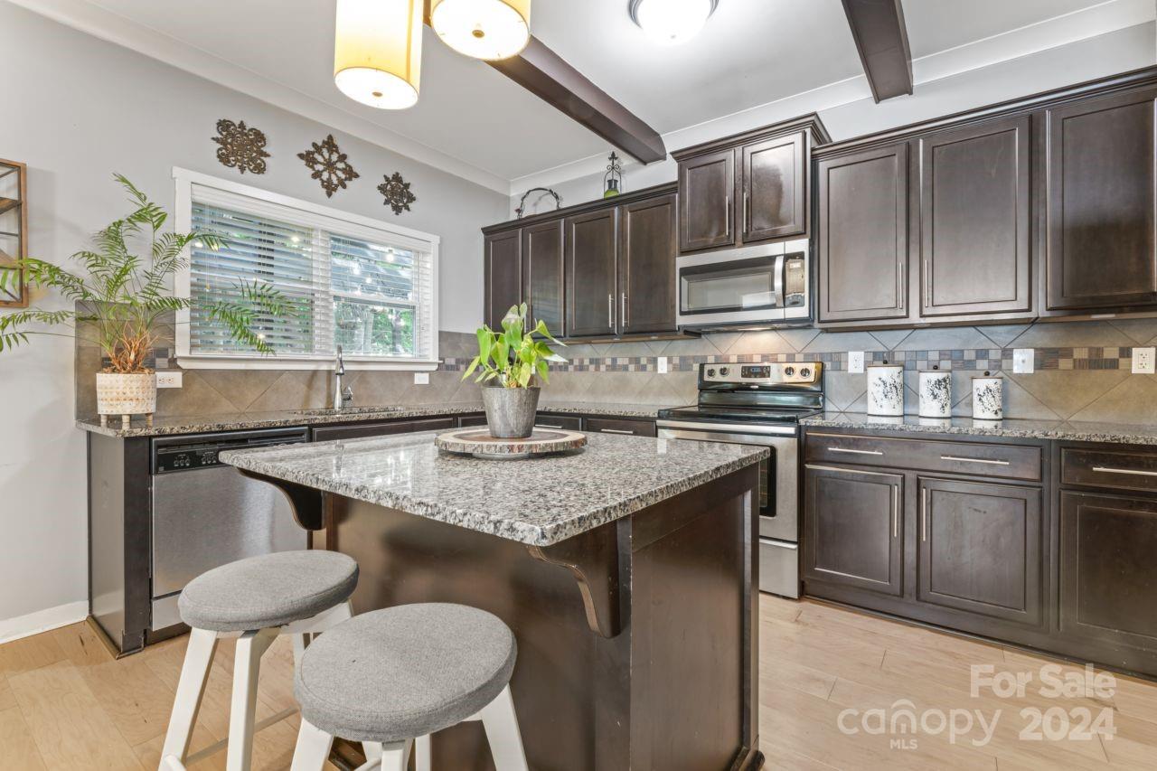 Sheridan Ct, Mooresville, NC 28115