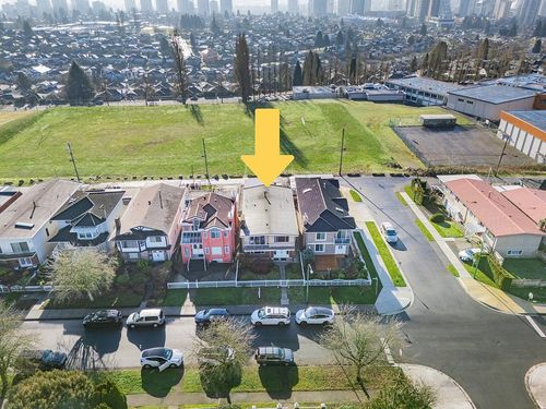 4710 Union St, Burnaby, BC, V5C2Y4 | Card Image