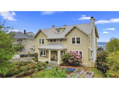 1684 Irving Ave, Astoria, OR, 97103-3621 | Card Image