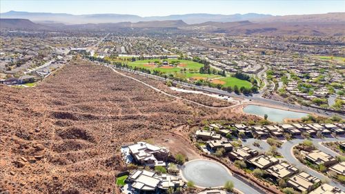 33-2470 N Kachina Vistas Cir, St. George, UT, 84770 | Card Image