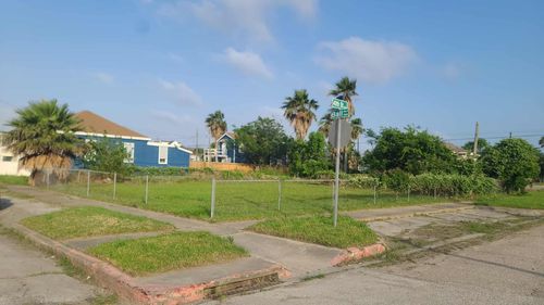 3927 Ball, Galveston, TX, 77550-1260 | Card Image