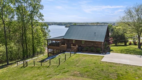 201 Bell Memorial Dr, Estill Springs, TN, 37330-4333 | Card Image
