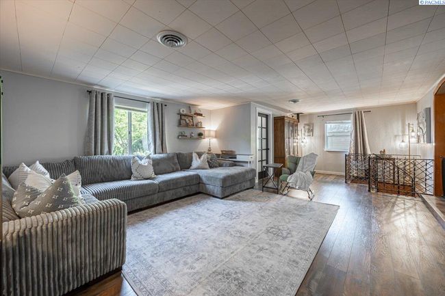 805 Babs Ave, Home with 4 bedrooms, 2 bathrooms and null parking in Benton City WA | Image 18