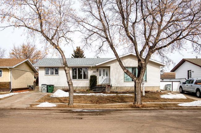4218 54 Avenue, Home with 5 bedrooms, 3 bathrooms and 1 parking in Provost AB | Image 36