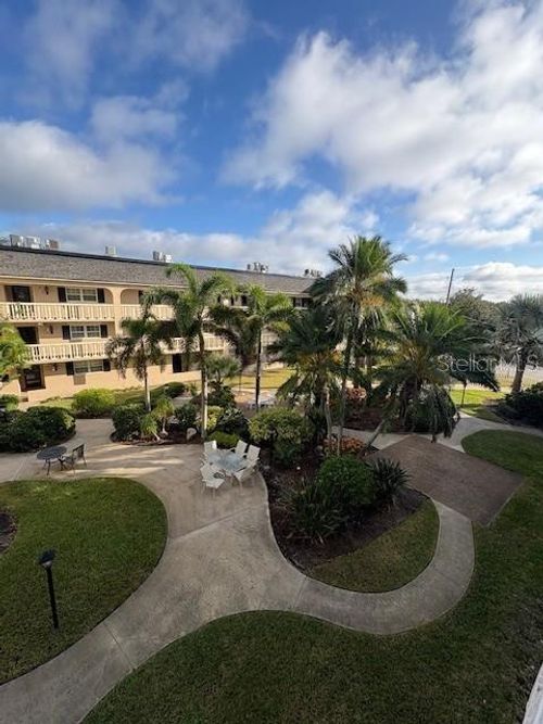 apt-303-147 Bluff View Dr, BELLEAIR BLUFFS, FL, 33770-1301 | Card Image