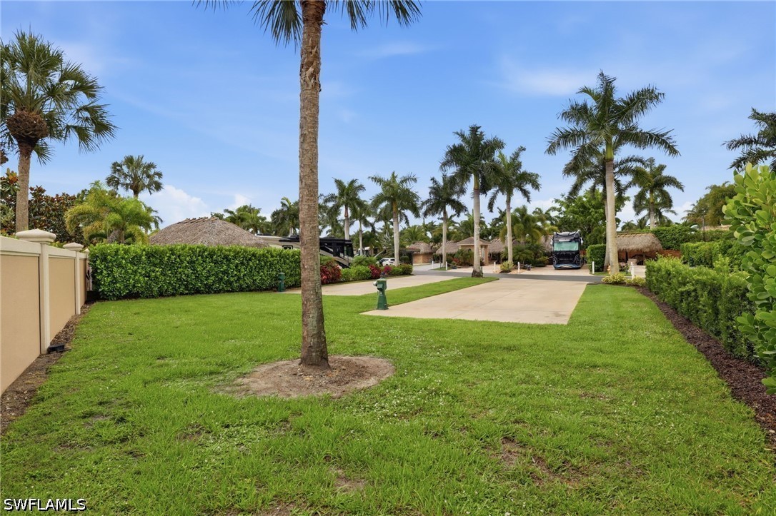 Land in Naples 5