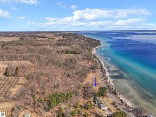 00000 Bluff Rd, Traverse City, MI, 49686 | Card Image