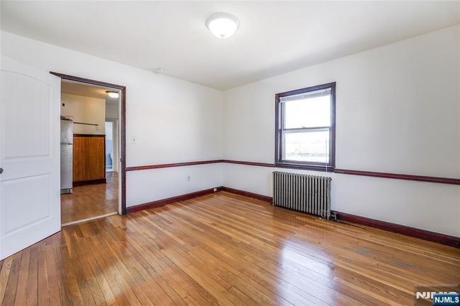 10 5 Th St, Home with 4 bedrooms, 2 bathrooms and null parking in Ridgefield Park NJ | Image 6