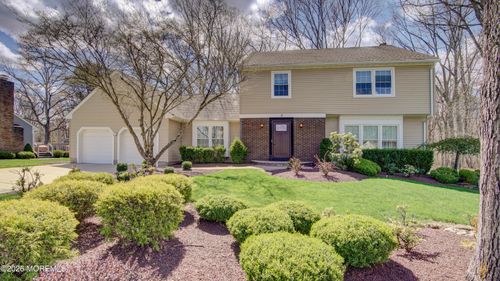 8 Sherman Ct, Manalapan, NJ, 07726-1814 | Card Image