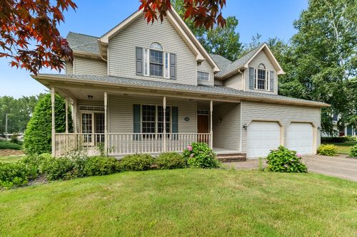 122 Oak Tree Ct, Erie, PA, 16511-3406 | Card Image