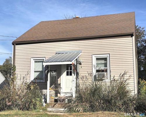 4 Burgeville Ct, Groton, CT, 06340-3303 | Card Image