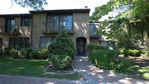 74-11 Jackson, Yonkers, NY, 10583 | Card Image